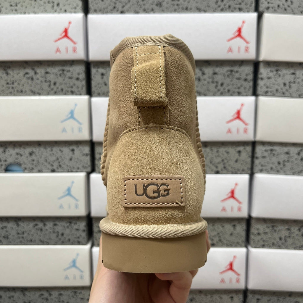 UGG Classic Mini Boot – Women's Suede Ankle Boot in Wheat